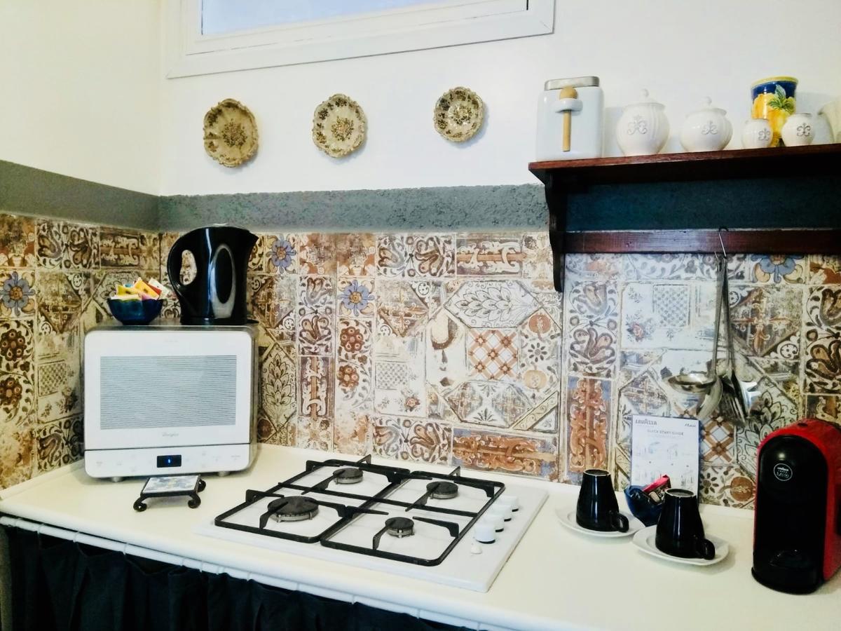 Beeclaire Guest House パレルモ エクステリア 写真